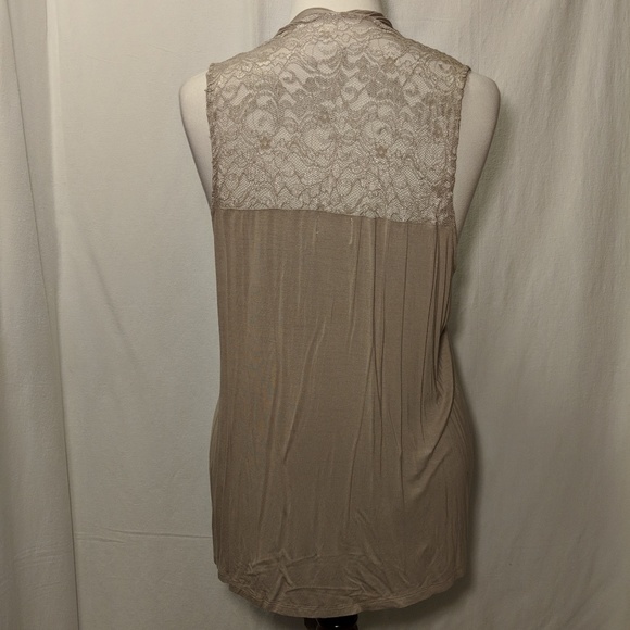 Missguided Taupe Long Flyaway Vest - Picture 4 of 6